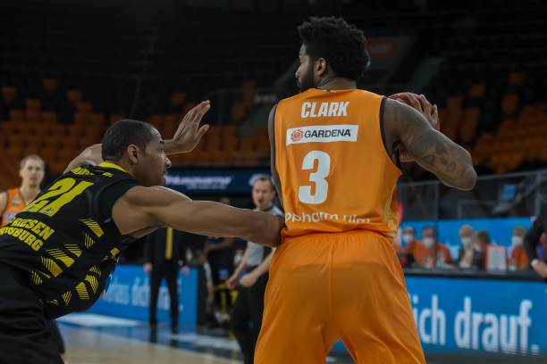 哈塞尔在小 哈塞尔在小