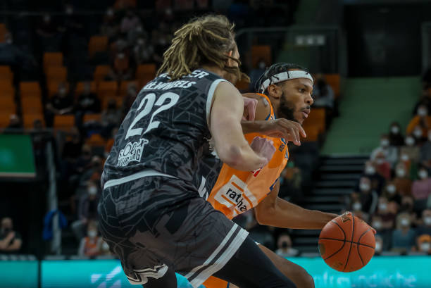 在现代足球 在现代足球